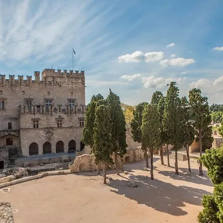 St Georges Sanctum, The Heart Of Rhodes Old Town Дом отдыха